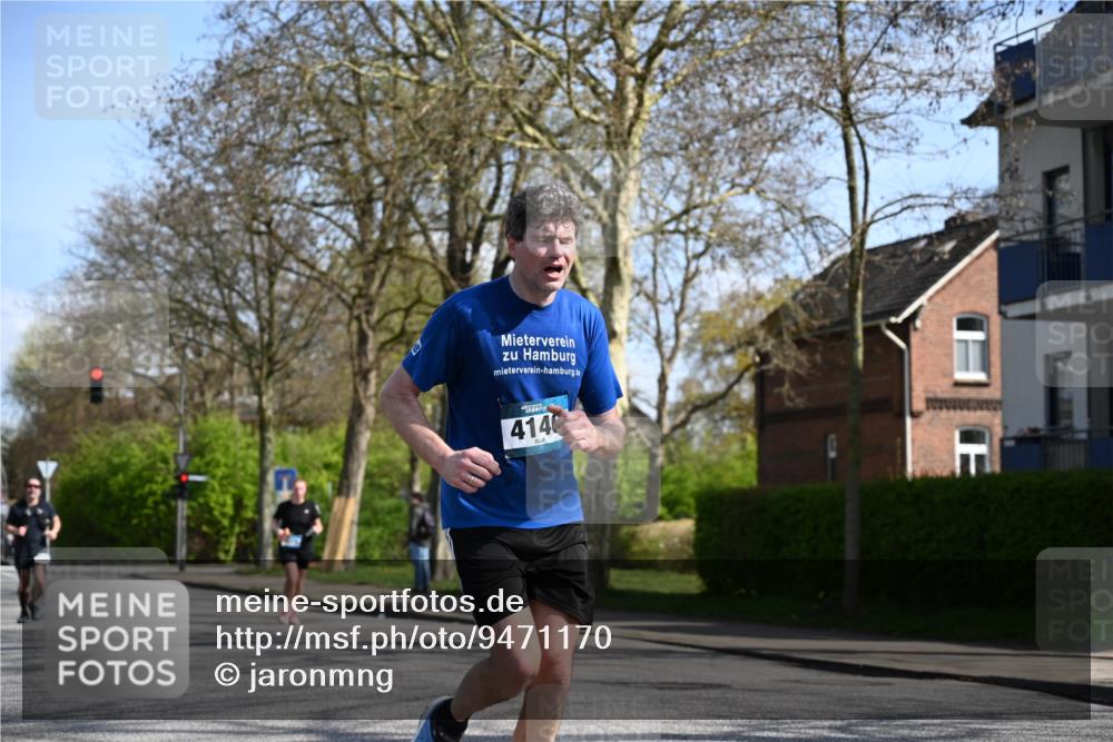 12.04.2026 - 45. Internationalen Wilhelmsburger Insellauf J. Mangold http://msf.ph/oto/9471170 12.04.2026 11:24:58 Ziel 4146, 4519, 5559, 5559, 2025, 2542 meine-sportfotos.de