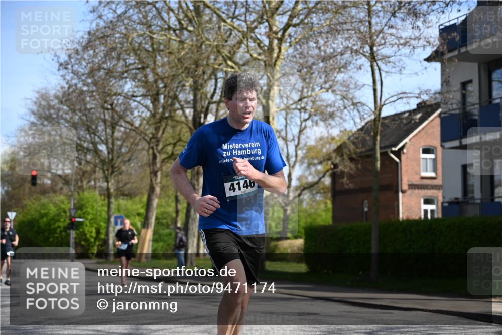12.04.2026 - 45. Internationalen Wilhelmsburger Insellauf J. Mangold http://msf.ph/oto/9471174 12.04.2026 11:24:58 Ziel 4146, 4519, 5559, 5559, 2025, 2542 meine-sportfotos.de