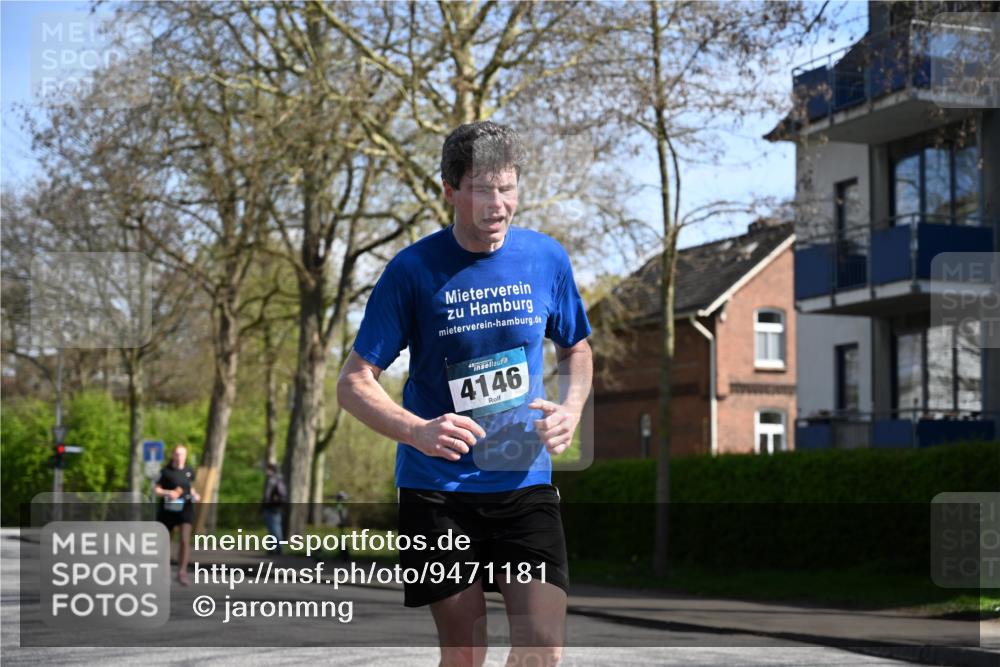 12.04.2026 - 45. Internationalen Wilhelmsburger Insellauf J. Mangold http://msf.ph/oto/9471181 12.04.2026 11:24:58 Ziel 4146, 4519, 5559, 5559, 2025, 2542 meine-sportfotos.de