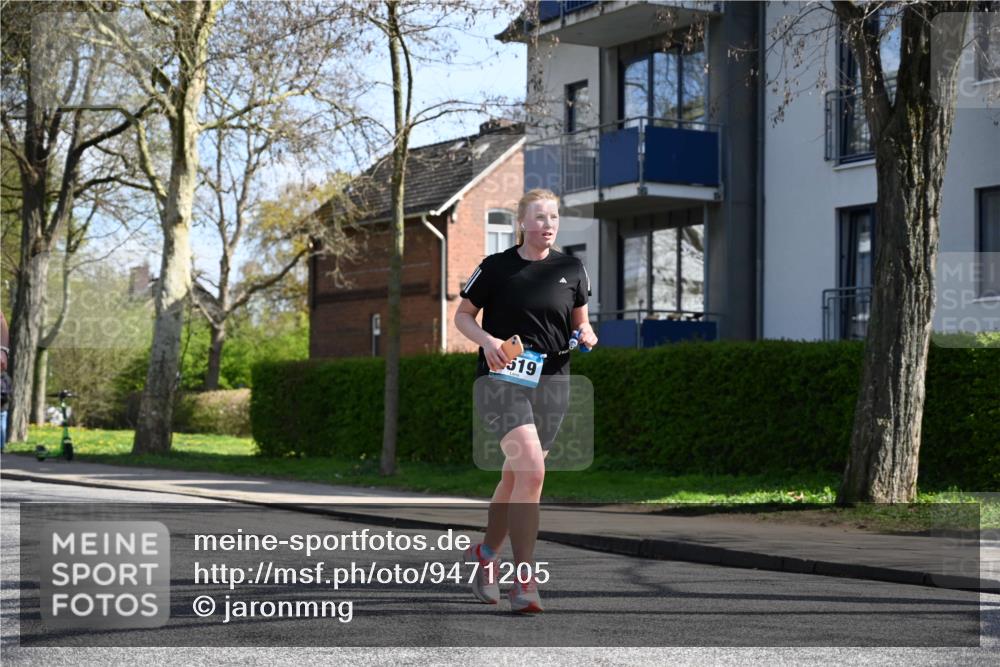 12.04.2026 - 45. Internationalen Wilhelmsburger Insellauf J. Mangold http://msf.ph/oto/9471205 12.04.2026 11:25:04 Ziel 4146, 4519, 5559, 2025, 2025, 2542, 3168, 3775 meine-sportfotos.de