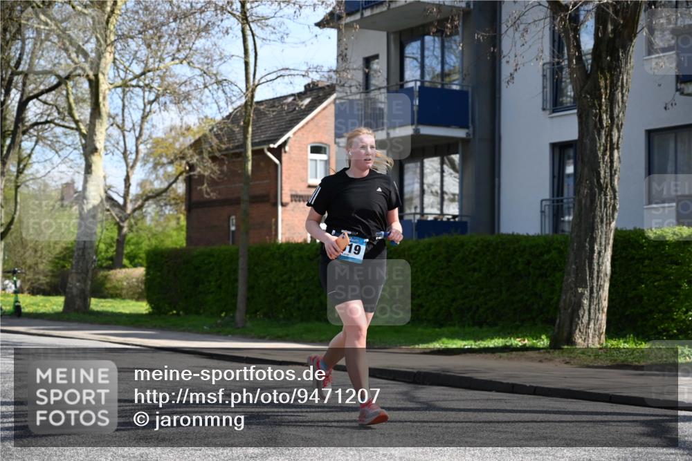 12.04.2026 - 45. Internationalen Wilhelmsburger Insellauf J. Mangold http://msf.ph/oto/9471207 12.04.2026 11:25:04 Ziel 4146, 4519, 5559, 2025, 2025, 2542, 3168, 3775 meine-sportfotos.de