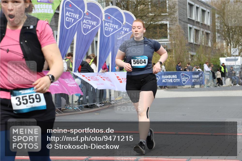 12.04.2026 - 45. Internationalen Wilhelmsburger Insellauf Strokosch-Dieckow http://msf.ph/oto/9471215 12.04.2026 13:37:29 Ziel 3559, 5604 meine-sportfotos.de
