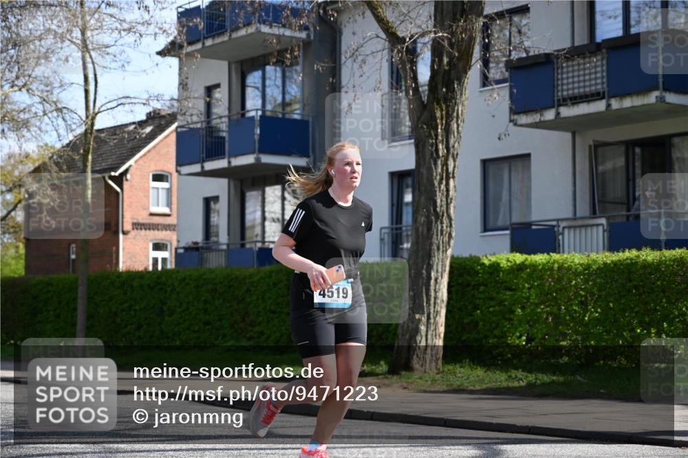 12.04.2026 - 45. Internationalen Wilhelmsburger Insellauf J. Mangold http://msf.ph/oto/9471223 12.04.2026 11:25:05 Ziel 4146, 4519, 5559, 2025, 2542, 3168, 3775 meine-sportfotos.de