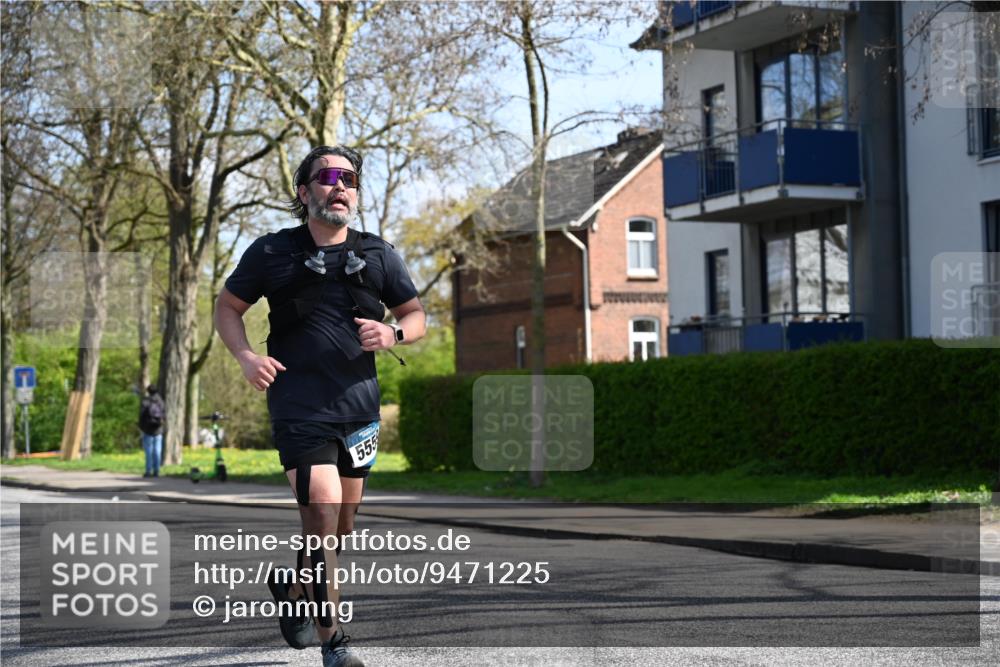 12.04.2026 - 45. Internationalen Wilhelmsburger Insellauf J. Mangold http://msf.ph/oto/9471225 12.04.2026 11:25:05 Ziel 4146, 4519, 5559, 2025, 2542, 3168, 3775 meine-sportfotos.de