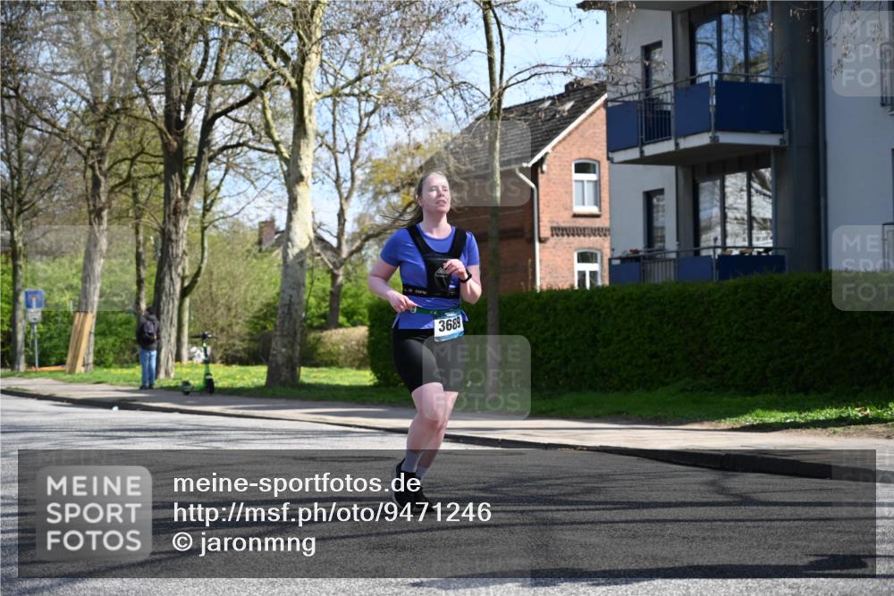 12.04.2026 - 45. Internationalen Wilhelmsburger Insellauf J. Mangold http://msf.ph/oto/9471246 12.04.2026 11:25:23 Ziel 5559, 2025, 2542, 3168, 3775, 3168, 3775, 3253 meine-sportfotos.de
