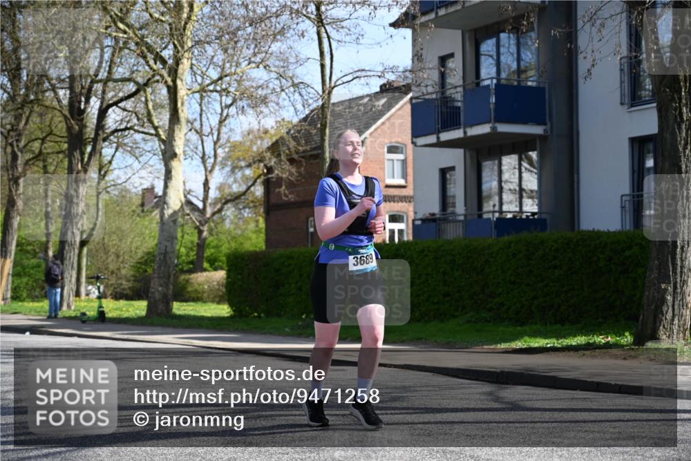 12.04.2026 - 45. Internationalen Wilhelmsburger Insellauf J. Mangold http://msf.ph/oto/9471258 12.04.2026 11:25:23 Ziel 5559, 2025, 2542, 3168, 3775, 3168, 3775, 3253 meine-sportfotos.de