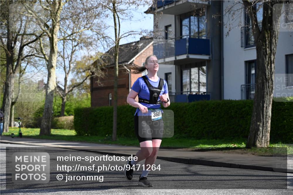 12.04.2026 - 45. Internationalen Wilhelmsburger Insellauf J. Mangold http://msf.ph/oto/9471264 12.04.2026 11:25:23 Ziel 5559, 2025, 2542, 3168, 3775, 3168, 3775, 3253 meine-sportfotos.de