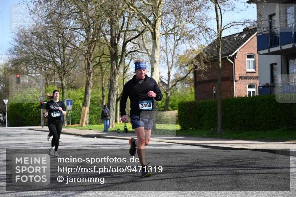 12.04.2026 - 45. Internationalen Wilhelmsburger Insellauf J. Mangold http://msf.ph/oto/9471319 12.04.2026 11:25:30 Ziel 2025, 2542, 3168, 3775, 3253, 2207 meine-sportfotos.de