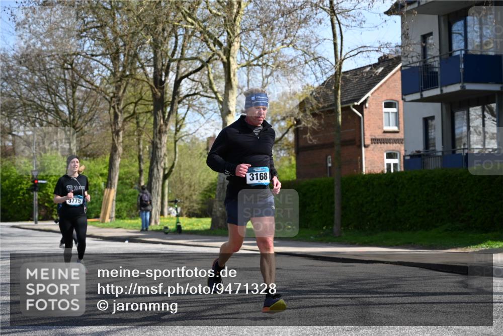 12.04.2026 - 45. Internationalen Wilhelmsburger Insellauf J. Mangold http://msf.ph/oto/9471328 12.04.2026 11:25:30 Ziel 2025, 2542, 3168, 3775, 3253, 2207 meine-sportfotos.de