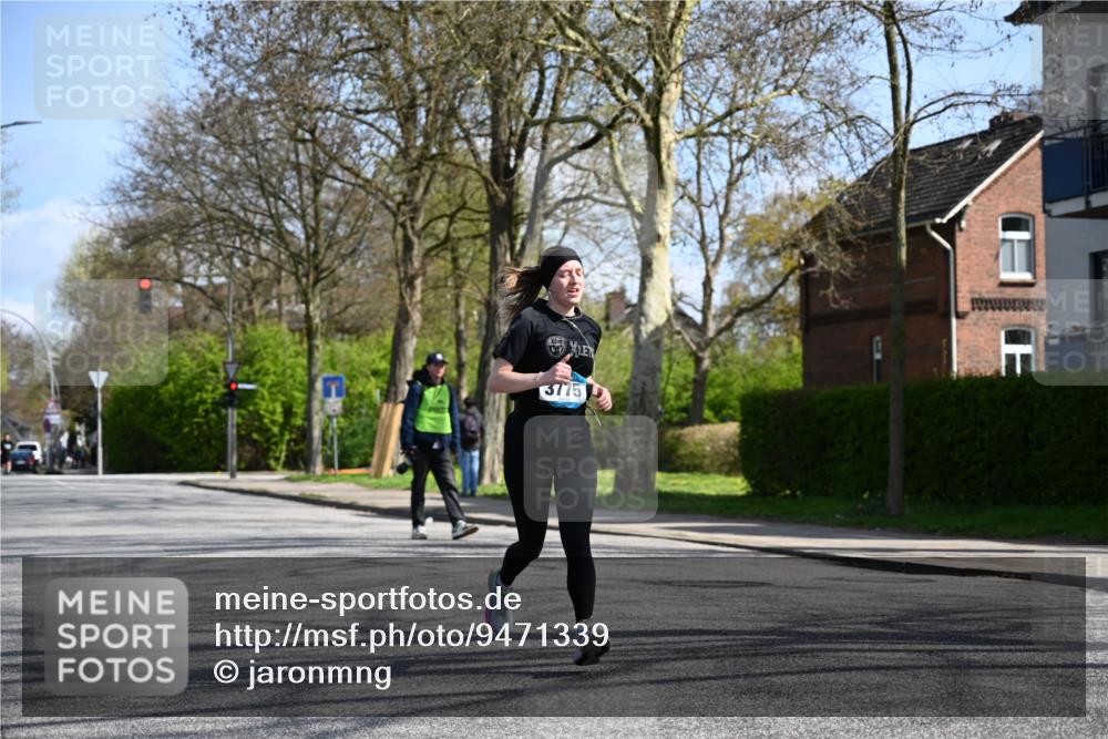 12.04.2026 - 45. Internationalen Wilhelmsburger Insellauf J. Mangold http://msf.ph/oto/9471339 12.04.2026 11:25:32 Ziel 2025, 2542, 3168, 3775, 3253, 2207 meine-sportfotos.de