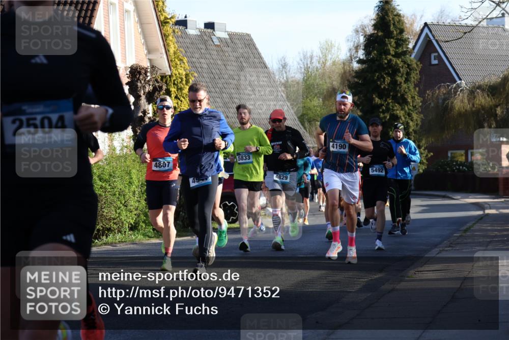 12.04.2026 - 45. Internationalen Wilhelmsburger Insellauf Yannick Fuchs http://msf.ph/oto/9471352 12.04.2026 08:56:00 Laufen 2504, 4807, 5833, 4190, 4829, 5492 meine-sportfotos.de