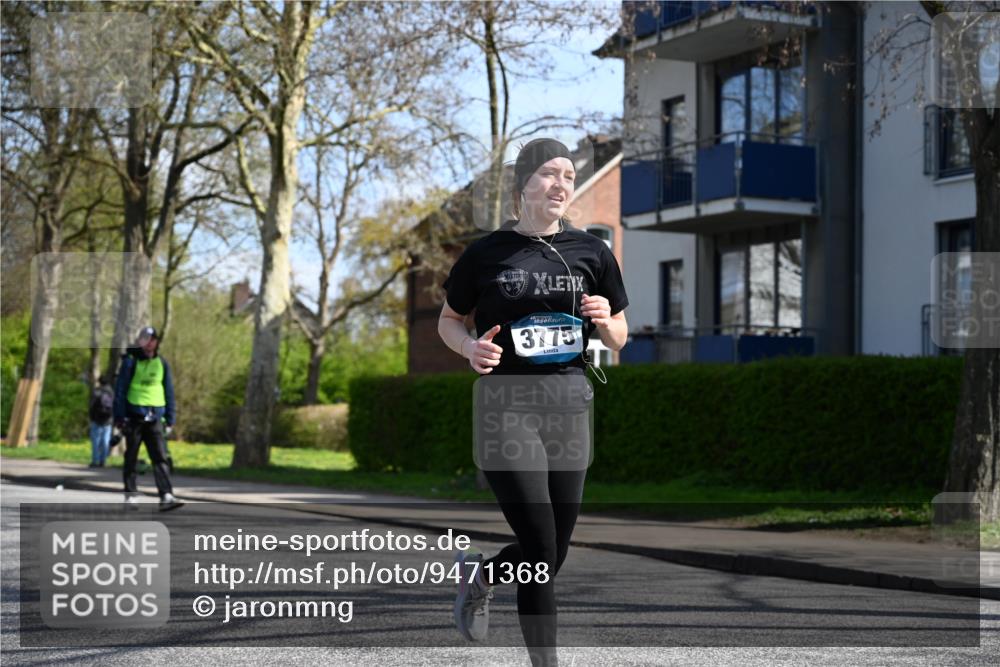 12.04.2026 - 45. Internationalen Wilhelmsburger Insellauf J. Mangold http://msf.ph/oto/9471368 12.04.2026 11:25:33 Ziel 2025, 2542, 3168, 3775, 3253, 2207 meine-sportfotos.de
