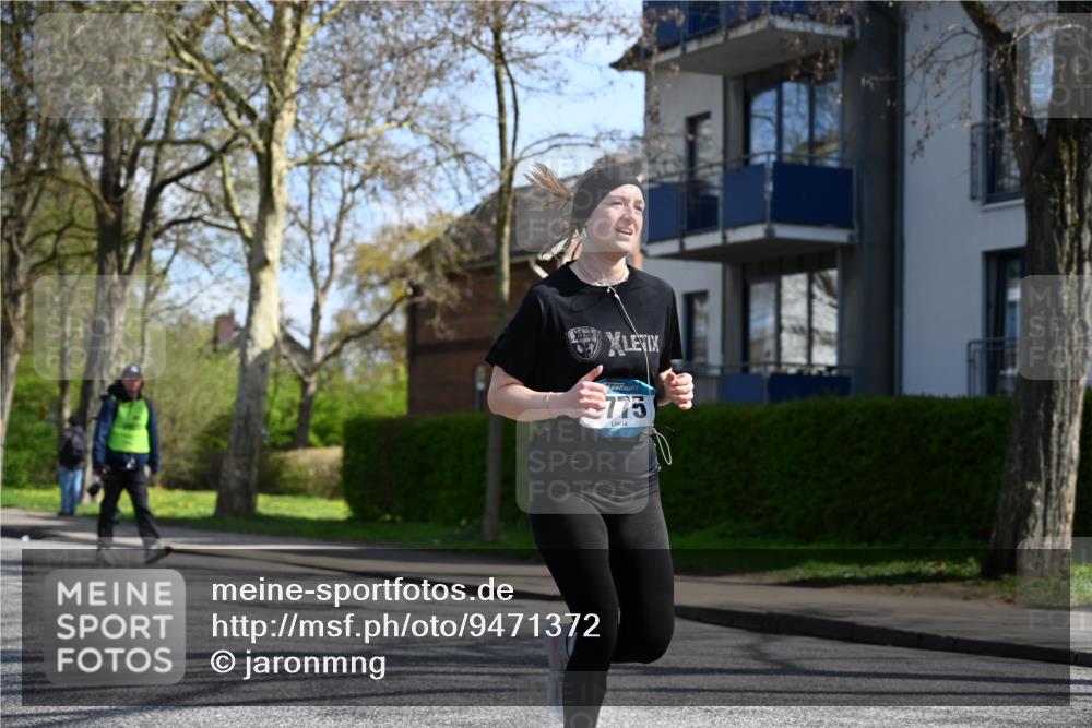 12.04.2026 - 45. Internationalen Wilhelmsburger Insellauf J. Mangold http://msf.ph/oto/9471372 12.04.2026 11:25:33 Ziel 2025, 2542, 3168, 3775, 3253, 2207 meine-sportfotos.de