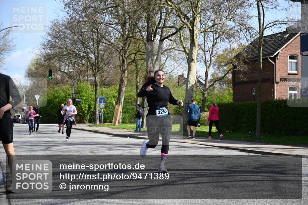 12.04.2026 - 45. Internationalen Wilhelmsburger Insellauf J. Mangold http://msf.ph/oto/9471389 12.04.2026 11:25:57 Ziel 3253, 2207, 2388, 3122, 2353 meine-sportfotos.de