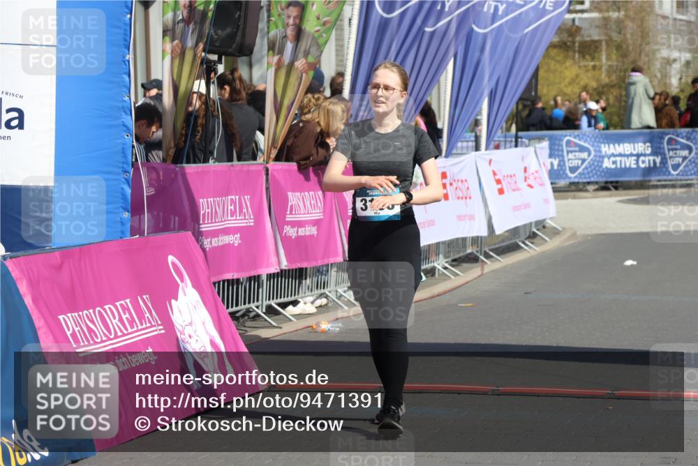 12.04.2026 - 45. Internationalen Wilhelmsburger Insellauf Strokosch-Dieckow http://msf.ph/oto/9471391 12.04.2026 11:27:31 Ziel 3196 meine-sportfotos.de