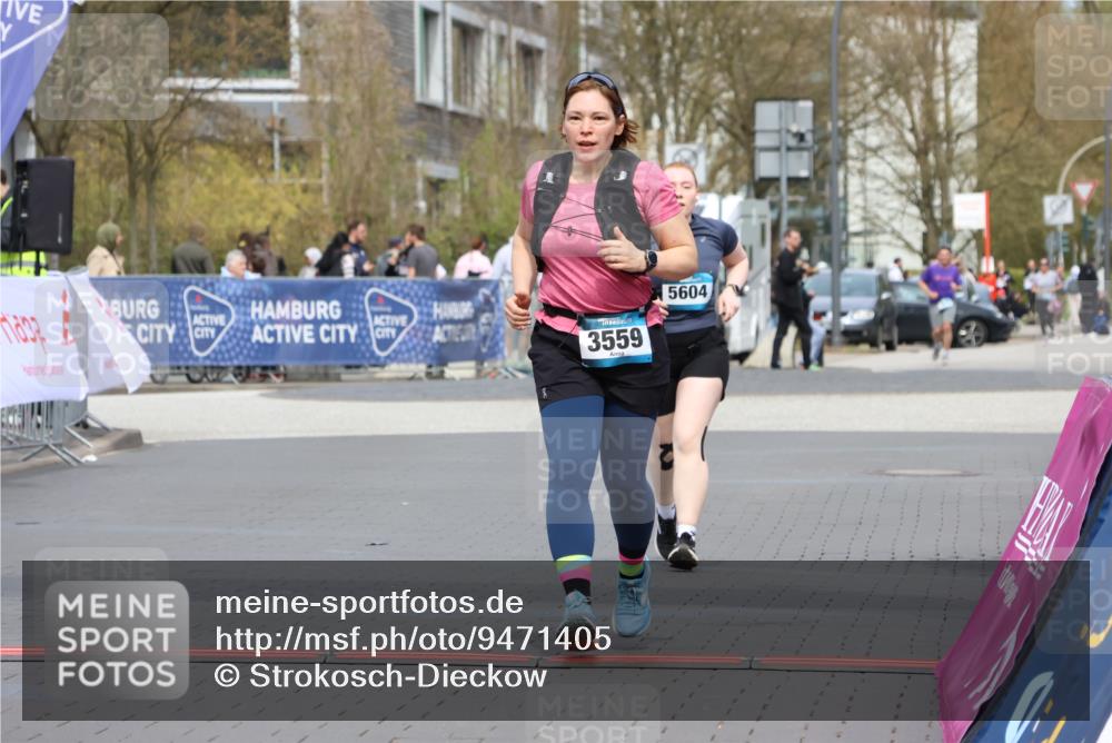 12.04.2026 - 45. Internationalen Wilhelmsburger Insellauf Strokosch-Dieckow http://msf.ph/oto/9471405 12.04.2026 13:37:25 Ziel 3559, 5604 meine-sportfotos.de