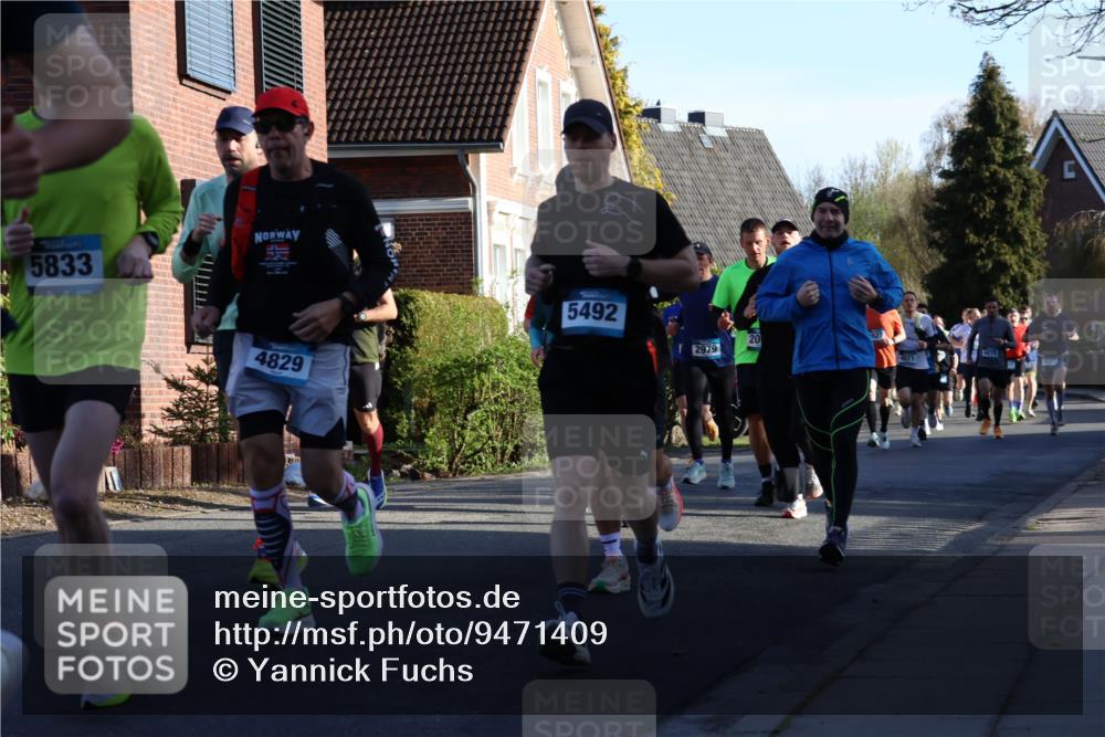 12.04.2026 - 45. Internationalen Wilhelmsburger Insellauf Yannick Fuchs http://msf.ph/oto/9471409 12.04.2026 08:56:05 Laufen 5833, 4829, 5492, 20, 2979, 4075, 4511 meine-sportfotos.de