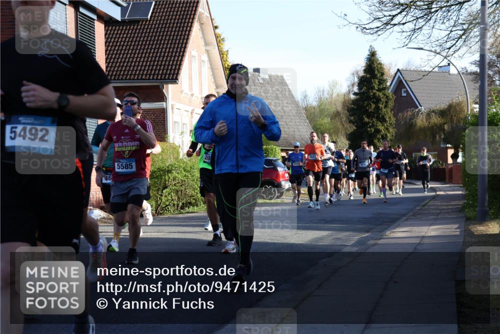 12.04.2026 - 45. Internationalen Wilhelmsburger Insellauf Yannick Fuchs http://msf.ph/oto/9471425 12.04.2026 08:56:06 Laufen 5492, 46, 5585, 20, 2627, 4075 meine-sportfotos.de