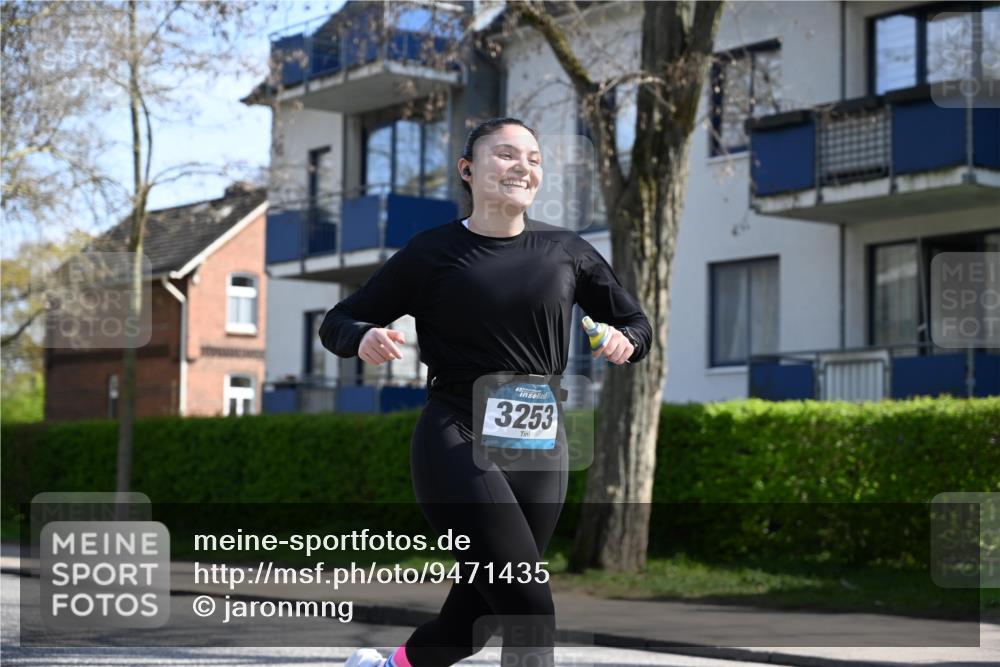 12.04.2026 - 45. Internationalen Wilhelmsburger Insellauf J. Mangold http://msf.ph/oto/9471435 12.04.2026 11:25:59 Ziel 3253, 2207, 2388, 3122, 2353 meine-sportfotos.de