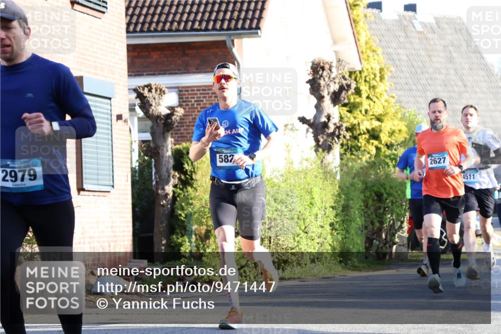 12.04.2026 - 45. Internationalen Wilhelmsburger Insellauf Yannick Fuchs http://msf.ph/oto/9471447 12.04.2026 08:56:08 Laufen 2979, 587, 2627, 4511 meine-sportfotos.de