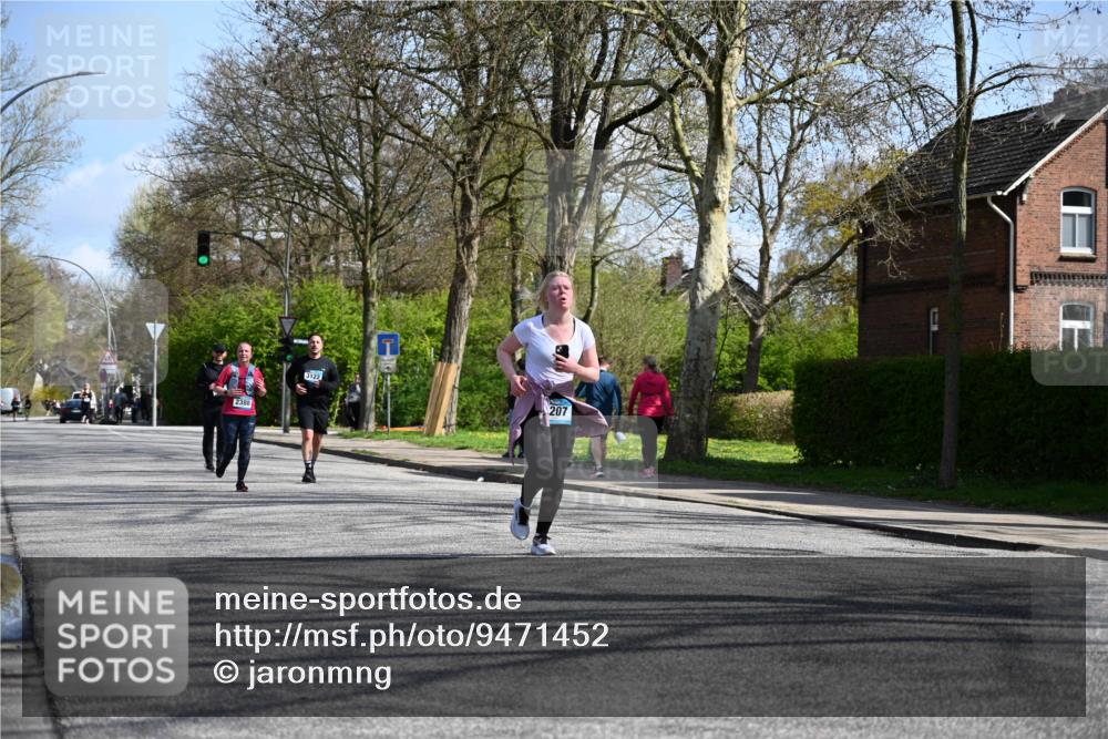 12.04.2026 - 45. Internationalen Wilhelmsburger Insellauf J. Mangold http://msf.ph/oto/9471452 12.04.2026 11:26:01 Ziel 3253, 2207, 2388, 3122, 3122, 2353 meine-sportfotos.de