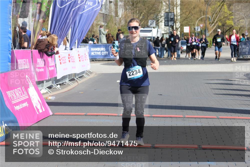 12.04.2026 - 45. Internationalen Wilhelmsburger Insellauf Strokosch-Dieckow http://msf.ph/oto/9471475 12.04.2026 11:28:06 Ziel 2234 meine-sportfotos.de