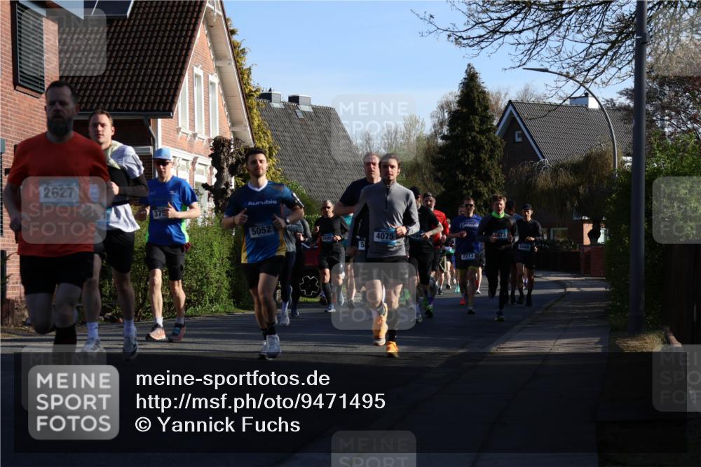 12.04.2026 - 45. Internationalen Wilhelmsburger Insellauf Yannick Fuchs http://msf.ph/oto/9471495 12.04.2026 08:56:11 Laufen 2627, 375, 5052, 4075, 2213 meine-sportfotos.de