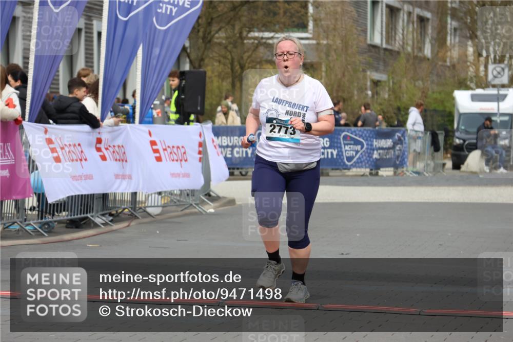 12.04.2026 - 45. Internationalen Wilhelmsburger Insellauf Strokosch-Dieckow http://msf.ph/oto/9471498 12.04.2026 13:37:11 Ziel 2773 meine-sportfotos.de