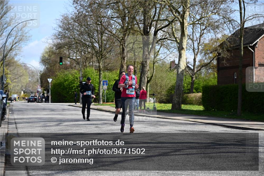 12.04.2026 - 45. Internationalen Wilhelmsburger Insellauf J. Mangold http://msf.ph/oto/9471502 12.04.2026 11:26:06 Ziel 3253, 2207, 2388, 3122, 2353, 2523 meine-sportfotos.de