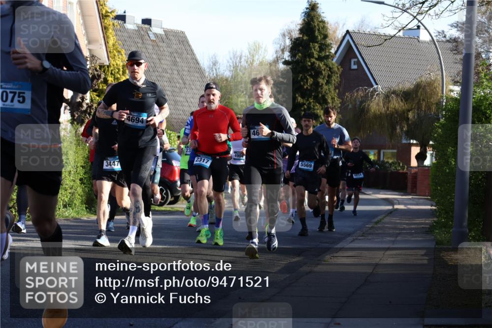 12.04.2026 - 45. Internationalen Wilhelmsburger Insellauf Yannick Fuchs http://msf.ph/oto/9471521 12.04.2026 08:56:14 Laufen 075, 4694, 23, 3447, 14, 2317, 4904, 46, 5569 meine-sportfotos.de