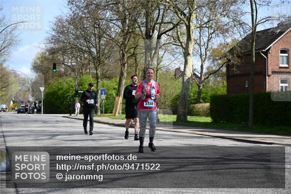 12.04.2026 - 45. Internationalen Wilhelmsburger Insellauf J. Mangold http://msf.ph/oto/9471522 12.04.2026 11:26:06 Ziel 3253, 2207, 2388, 3122, 2353, 2523 meine-sportfotos.de
