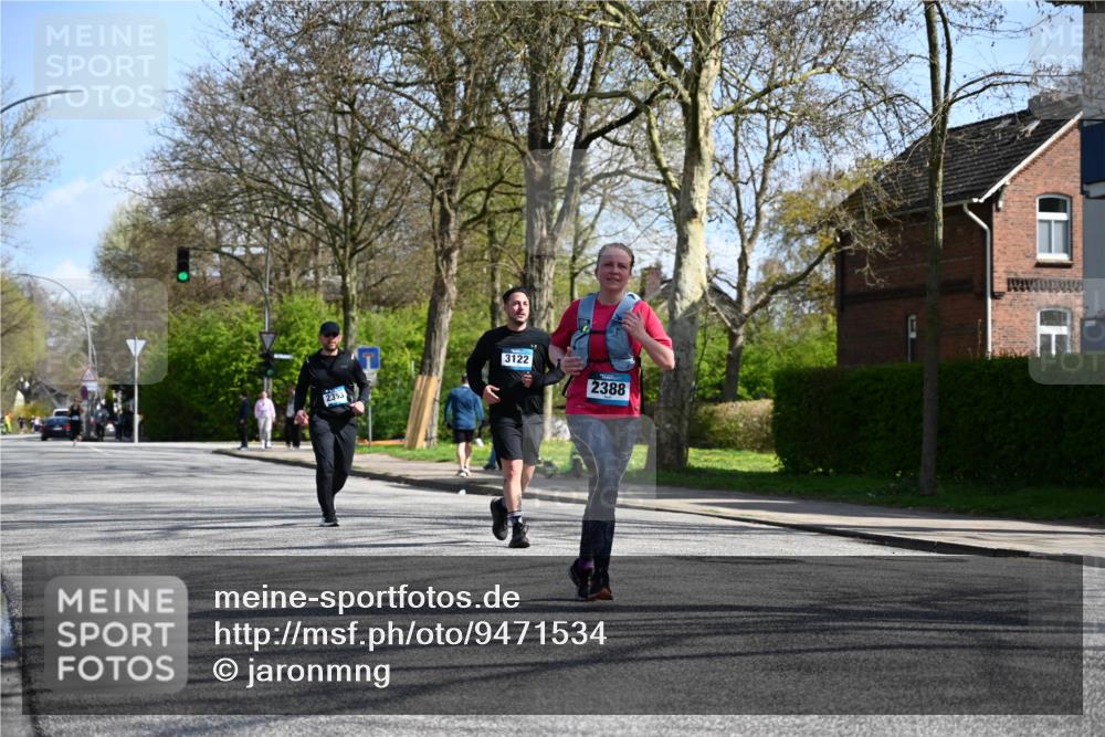 12.04.2026 - 45. Internationalen Wilhelmsburger Insellauf J. Mangold http://msf.ph/oto/9471534 12.04.2026 11:26:07 Ziel 3253, 2207, 2388, 3122, 2353, 2523 meine-sportfotos.de