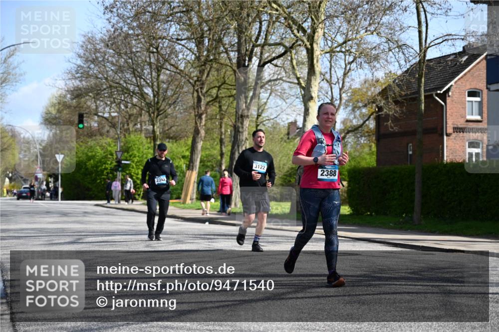 12.04.2026 - 45. Internationalen Wilhelmsburger Insellauf J. Mangold http://msf.ph/oto/9471540 12.04.2026 11:26:07 Ziel 3253, 2207, 2388, 3122, 2353, 2523 meine-sportfotos.de