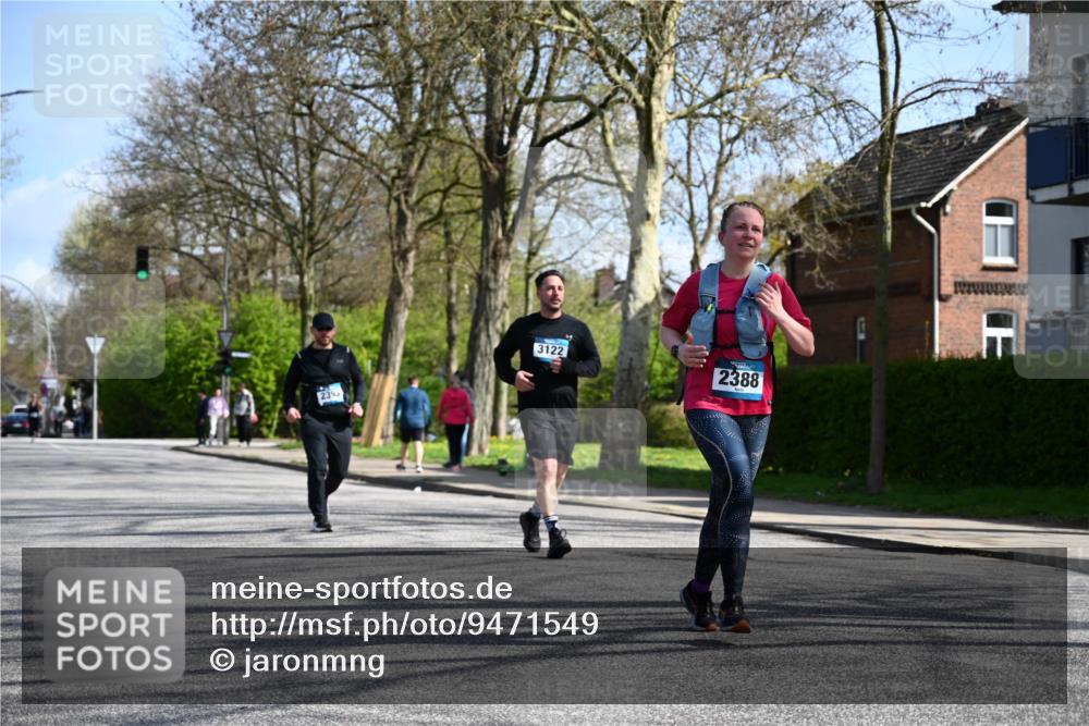 12.04.2026 - 45. Internationalen Wilhelmsburger Insellauf J. Mangold http://msf.ph/oto/9471549 12.04.2026 11:26:08 Ziel 3253, 2207, 2388, 3122, 2353, 2523 meine-sportfotos.de