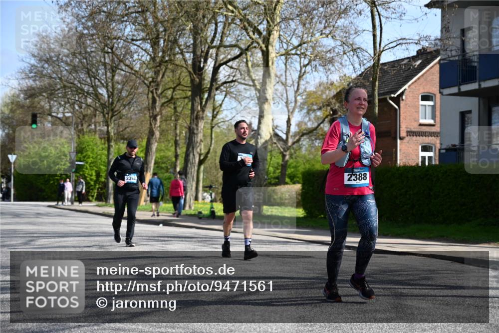 12.04.2026 - 45. Internationalen Wilhelmsburger Insellauf J. Mangold http://msf.ph/oto/9471561 12.04.2026 11:26:08 Ziel 3253, 2207, 2388, 3122, 2353, 2523 meine-sportfotos.de