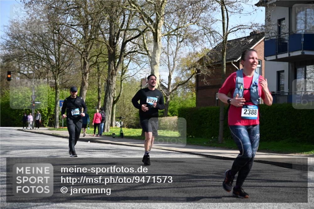 12.04.2026 - 45. Internationalen Wilhelmsburger Insellauf J. Mangold http://msf.ph/oto/9471573 12.04.2026 11:26:08 Ziel 3253, 2207, 2388, 3122, 2353, 2523 meine-sportfotos.de