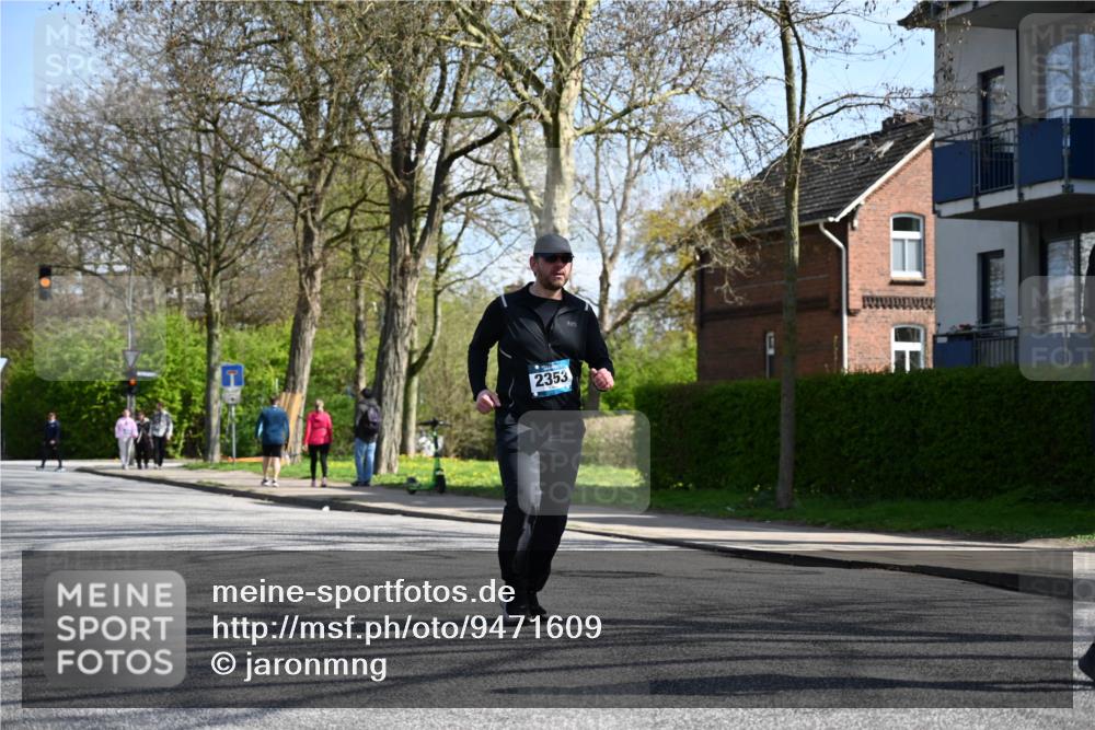 12.04.2026 - 45. Internationalen Wilhelmsburger Insellauf J. Mangold http://msf.ph/oto/9471609 12.04.2026 11:26:11 Ziel 3253, 2207, 2388, 3122, 2353, 2523 meine-sportfotos.de