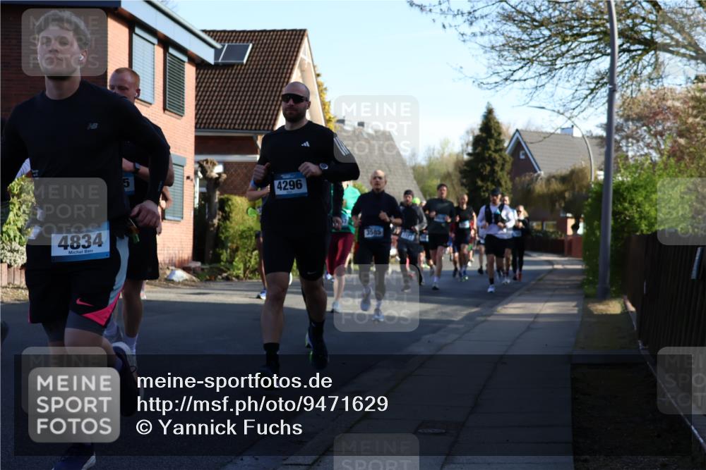 12.04.2026 - 45. Internationalen Wilhelmsburger Insellauf Yannick Fuchs http://msf.ph/oto/9471629 12.04.2026 08:56:22 Laufen 4834, 5, 4296, 3585 meine-sportfotos.de