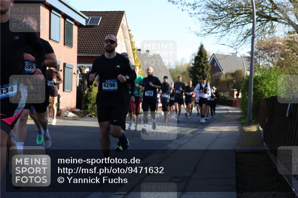 12.04.2026 - 45. Internationalen Wilhelmsburger Insellauf Yannick Fuchs http://msf.ph/oto/9471632 12.04.2026 08:56:23 Laufen 334, 385, 945, 4296, 3585 meine-sportfotos.de