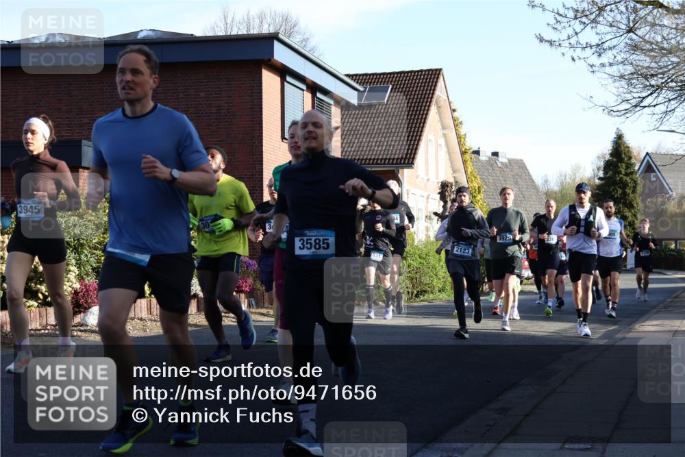 12.04.2026 - 45. Internationalen Wilhelmsburger Insellauf Yannick Fuchs http://msf.ph/oto/9471656 12.04.2026 08:56:25 Laufen 3945, 30, 3585, 2831, 305, 3929, 226, 2123, 3775 meine-sportfotos.de