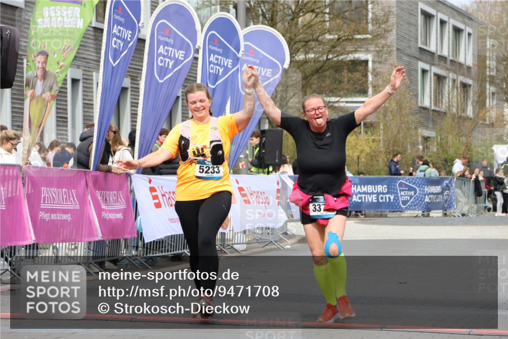 12.04.2026 - 45. Internationalen Wilhelmsburger Insellauf Strokosch-Dieckow http://msf.ph/oto/9471708 12.04.2026 13:36:40 Ziel 5233, 3376 meine-sportfotos.de