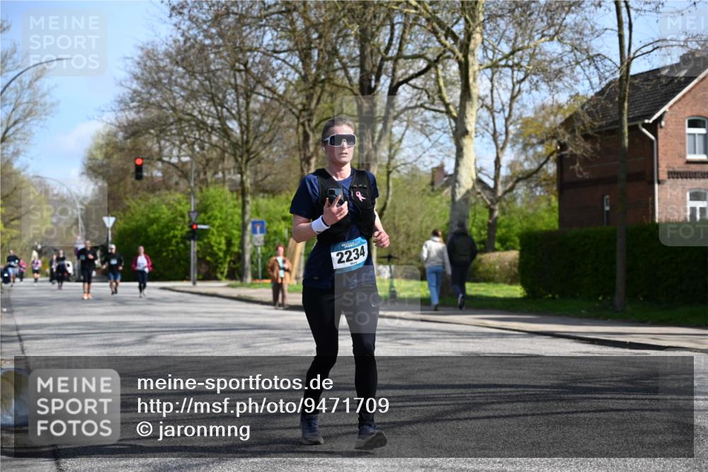 12.04.2026 - 45. Internationalen Wilhelmsburger Insellauf J. Mangold http://msf.ph/oto/9471709 12.04.2026 11:27:23 Ziel 2234, 2309, 2310, 2237, 2140, 5831, 2511, 2512, 2352 meine-sportfotos.de