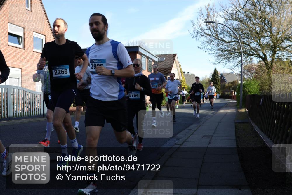 12.04.2026 - 45. Internationalen Wilhelmsburger Insellauf Yannick Fuchs http://msf.ph/oto/9471722 12.04.2026 08:56:30 Laufen 2265, 390, 5764, 3845, 3778, 3327 meine-sportfotos.de