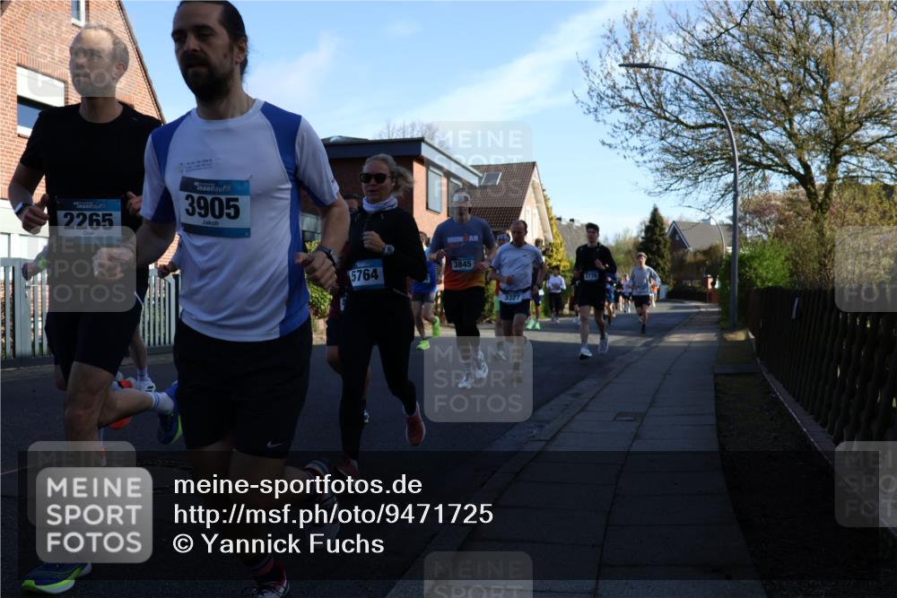 12.04.2026 - 45. Internationalen Wilhelmsburger Insellauf Yannick Fuchs http://msf.ph/oto/9471725 12.04.2026 08:56:30 Laufen 2265, 3905, 5764, 3845, 3327, 3778 meine-sportfotos.de