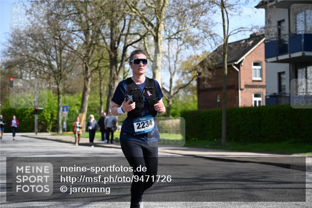 12.04.2026 - 45. Internationalen Wilhelmsburger Insellauf J. Mangold http://msf.ph/oto/9471726 12.04.2026 11:27:24 Ziel 2234, 2309, 2310, 2237, 2140, 5831, 2511, 2512, 2352 meine-sportfotos.de