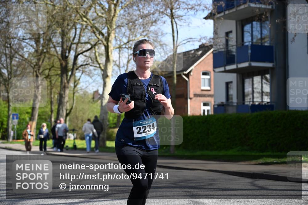 12.04.2026 - 45. Internationalen Wilhelmsburger Insellauf J. Mangold http://msf.ph/oto/9471741 12.04.2026 11:27:24 Ziel 2234, 2309, 2310, 2237, 2140, 5831, 2511, 2512, 2352 meine-sportfotos.de