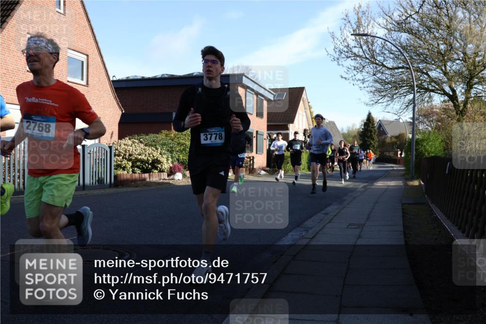 12.04.2026 - 45. Internationalen Wilhelmsburger Insellauf Yannick Fuchs http://msf.ph/oto/9471757 12.04.2026 08:56:32 Laufen 2768, 3778, 3735, 4495 meine-sportfotos.de