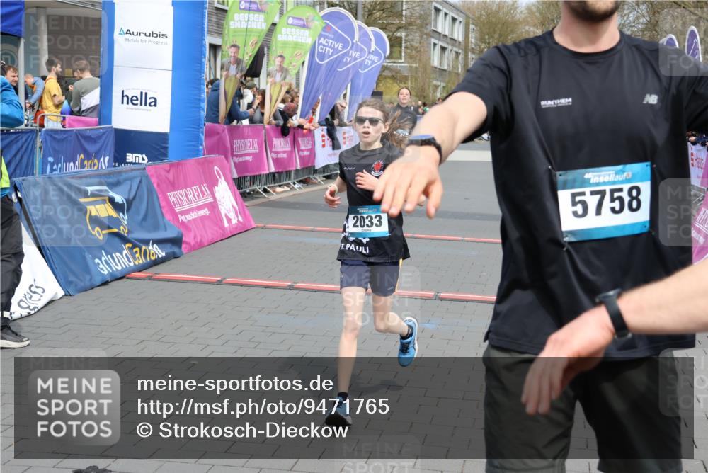 12.04.2026 - 45. Internationalen Wilhelmsburger Insellauf Strokosch-Dieckow http://msf.ph/oto/9471765 12.04.2026 12:52:42 Ziel 2033, 4571 meine-sportfotos.de