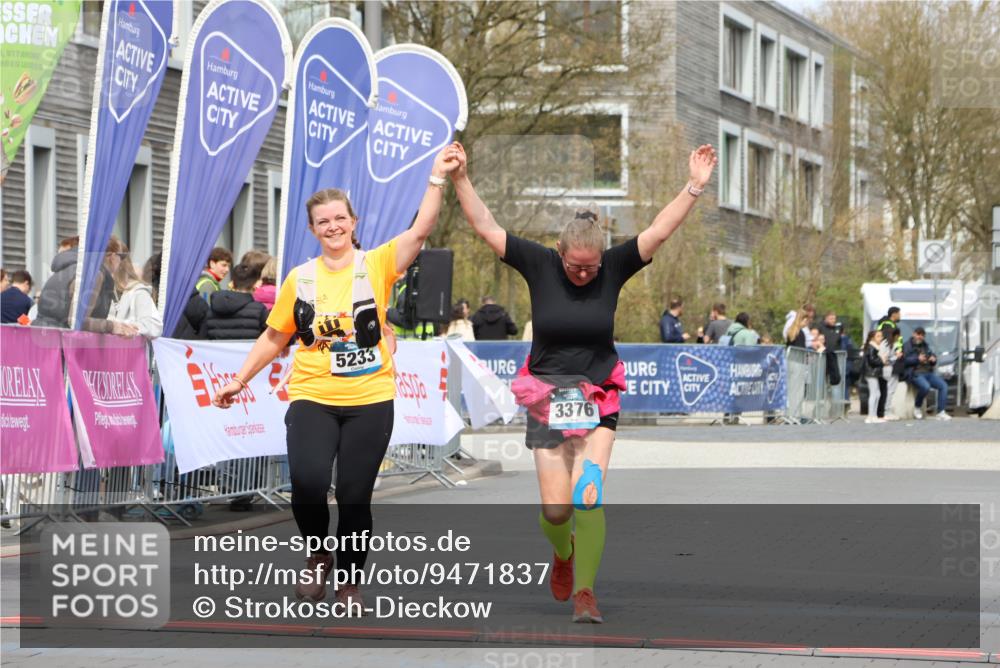 12.04.2026 - 45. Internationalen Wilhelmsburger Insellauf Strokosch-Dieckow http://msf.ph/oto/9471837 12.04.2026 13:36:40 Ziel 5233, 3376 meine-sportfotos.de