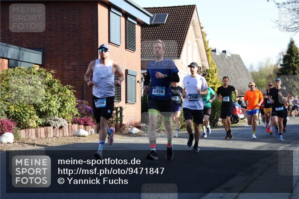 12.04.2026 - 45. Internationalen Wilhelmsburger Insellauf Yannick Fuchs http://msf.ph/oto/9471847 12.04.2026 08:56:39 Laufen 2456, 2459, 2724, 3708, 2192, 13, 21, 4275 meine-sportfotos.de